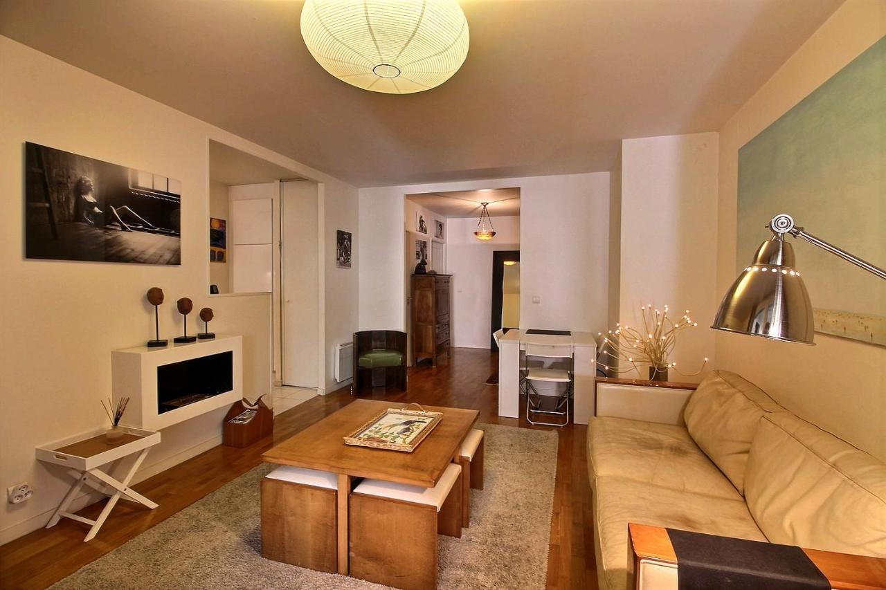 217361 - 6 Personnes A * Paris