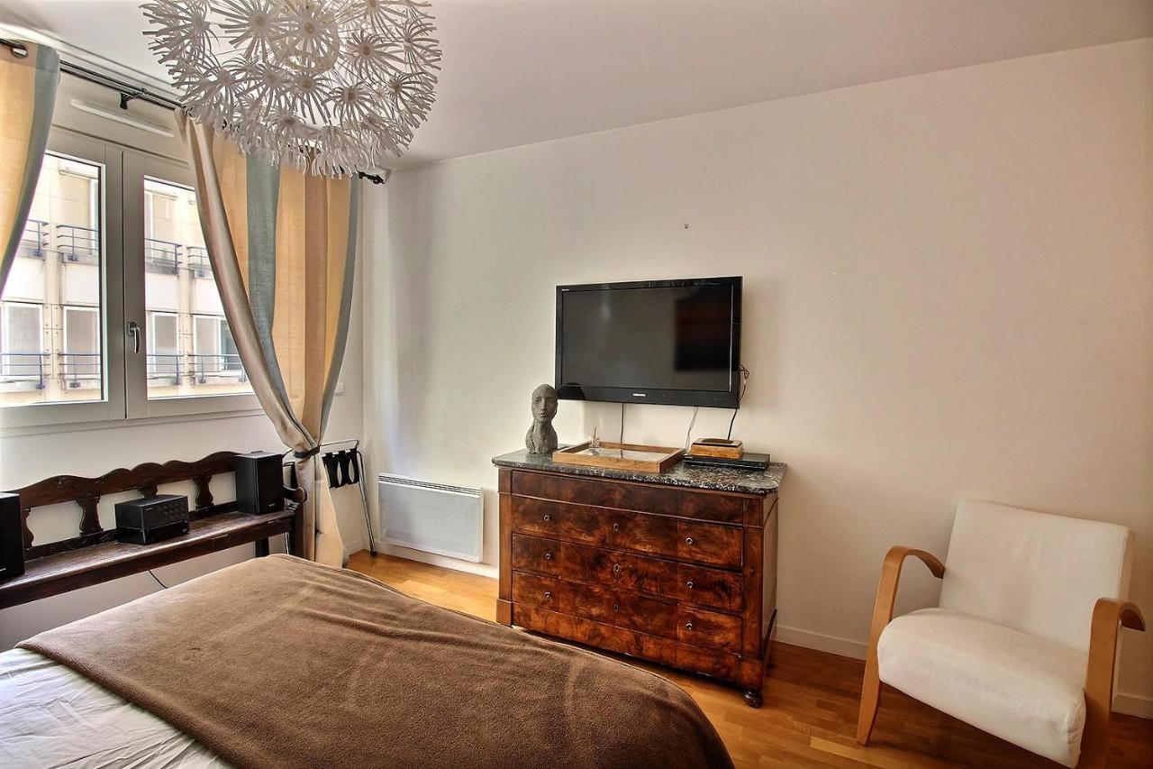 217361 - 6 Personnes A * Paris
