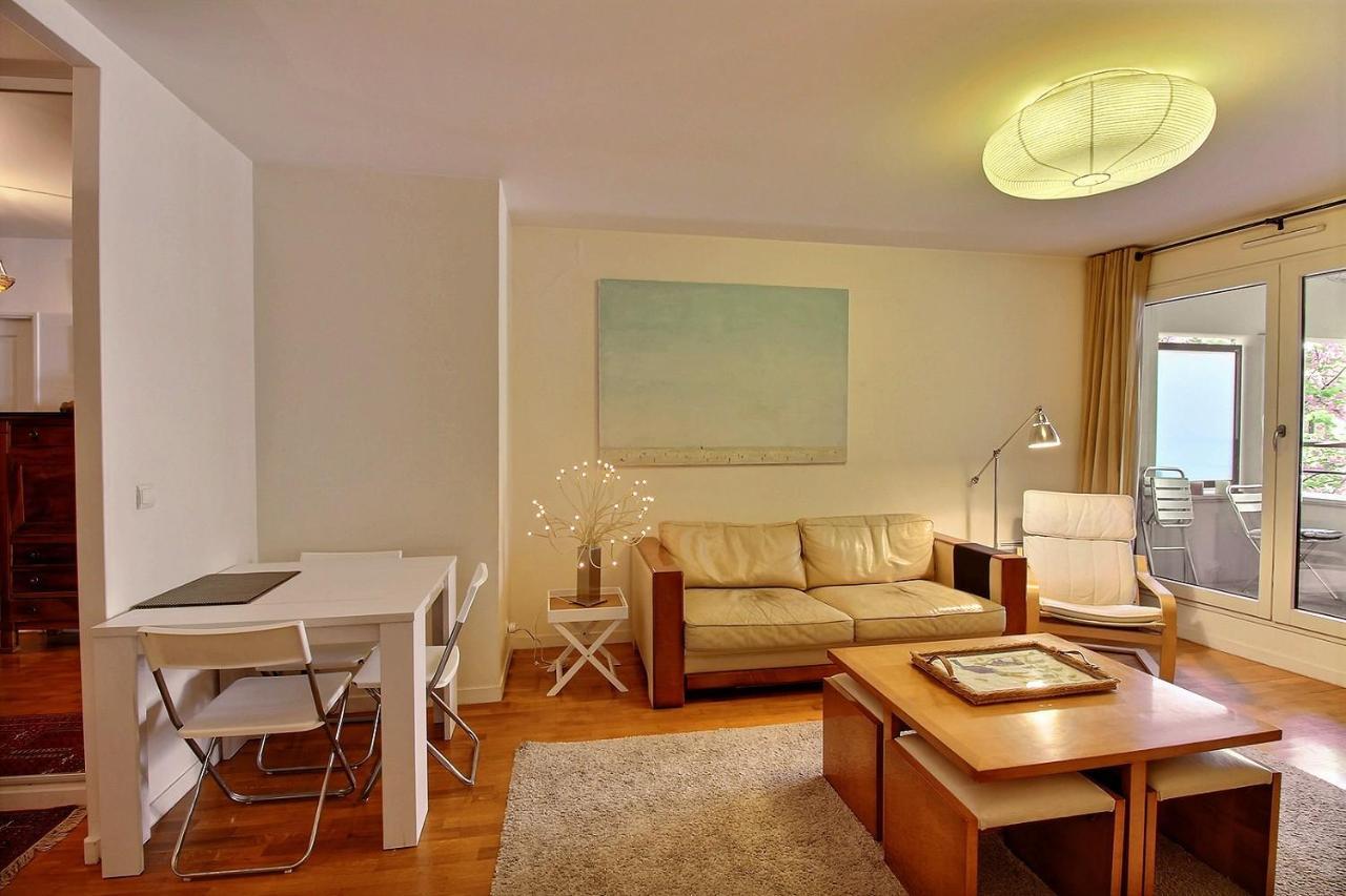 217361 - 6 Personnes A Paris
